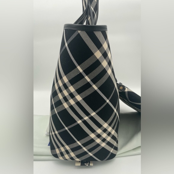 NEW! BURBERRY Medium 2pc Black Check Plaid Tote Bag Authentic NWT! - Picture 10 of 16